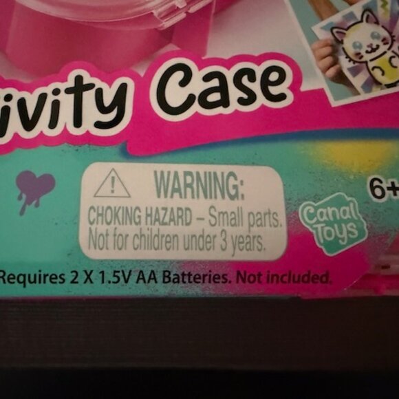 Airbrush Activity Case - Create Amazing Art - Battery Powered Airbrush - Pink - Picture 2 of 6